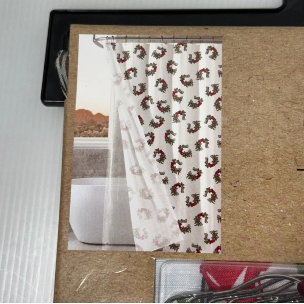 NWT WRANGLER Christmas Horseshoe Holly Red Bow Shower Curtain Set 72 × 72